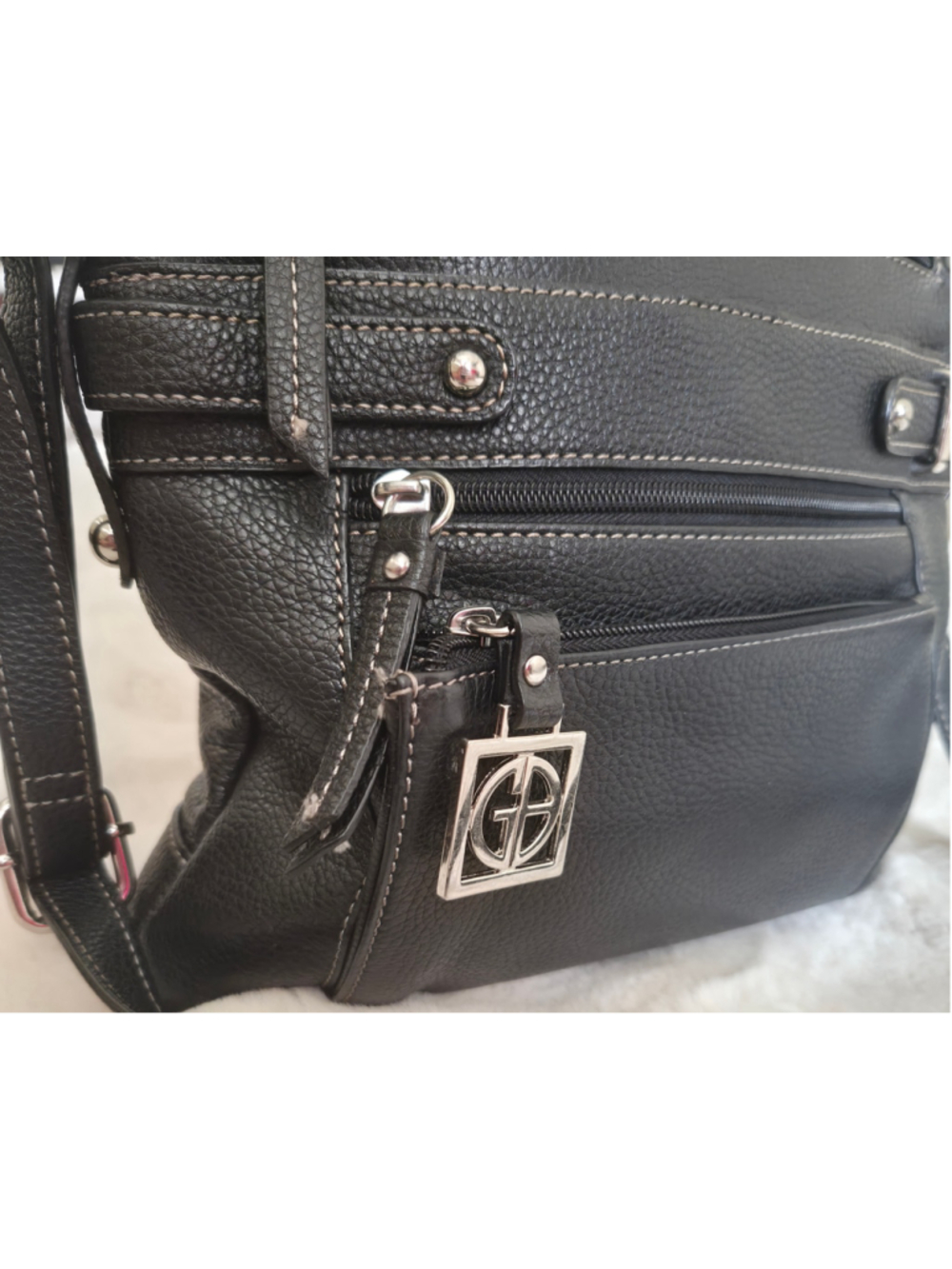 Giani Bernini Black Crossbody Bag Multi Pocket Zip Silver Logo Y2K Purse